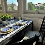 Quiet Garden-view Apartment *