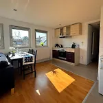 Quiet Garden-View Studio Apartment