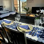 Quiet Garden-View Studio Apartment